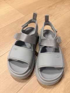 UGG ゴールデングロウ　キッズ　21センチのサムネイル