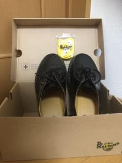 Dr.Martens 3ホールのサムネイル