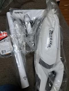 Makita充電式クリーナ 充電器 CL107FD！バッテリーなし！箱無しのサムネイル