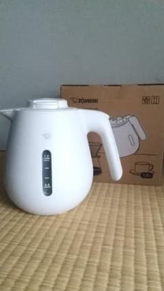 象印 電気ケトル 1.0Ｌ ホワイトのサムネイル
