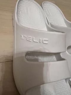 TELIC サンダル ホワイトのサムネイル