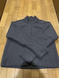 【即購入、値下げ有り】URU ジップアップニットのサムネイル
