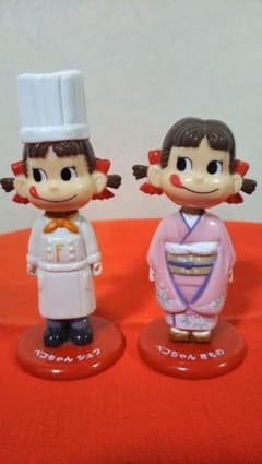 ペコちゃんフィギュアのサムネイル