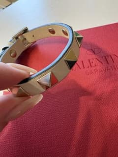 VALENTINO スタッズ レザーブレスレット♡ヴァレンティノのサムネイル