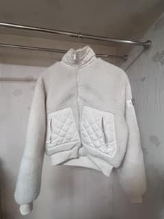 Alo Yoga Sherpa Edge Bomber ボアジャケット S - メルカリ