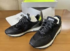 RUN OF 美品 スニーカー　BLACK MAMBA M 43 箱付きのサムネイル