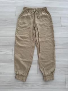ZARA カジュアルパンツ ベージュ XSのサムネイル