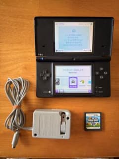 ニンテンドーDSi ブラック 本体 ＋ 充電器 ＋ ソフト（マリオ)のサムネイル