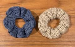 ハンドメイド シュシュ 2点セット 編み物 ブルー グレーのサムネイル