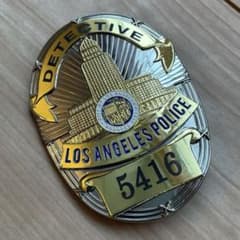 アメリカポリス　LAPD デーザーガン　ポリスバッジ アメリカポリス LAPD デーザーガン ポリスバッジ Amazon.co.jp: ポリス