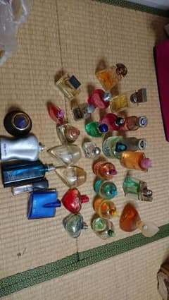 値下げ中！香水まとめ売りセットのサムネイル
