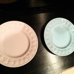 wedgewood フェスティビティプレート 21cm (ピンク・ブルー) ペアのサムネイル