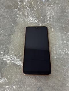arrows スマートフォン 本体 ゴールドのサムネイル
