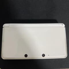 ニンテンドー3DS ホワイトのサムネイル