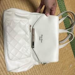 ホワイト リュックのサムネイル