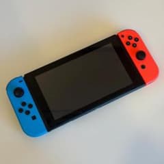 Nintendo Switch 本体 青/赤のサムネイル