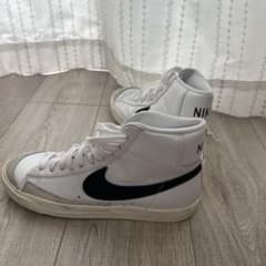 【美品】ナイキ ブレーザー MID '77 ビンテージ　ホワイト/ブラックのサムネイル