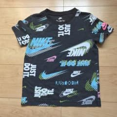 NIKE The Nike Tee 総柄 Tシャツ 110-116cmのサムネイル