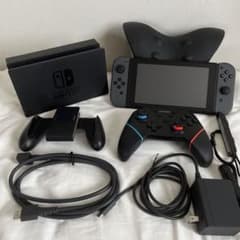 Nintendo Switch  コントローラー付き グレーのサムネイル