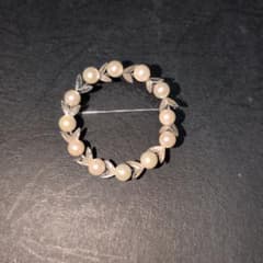 パールと葉のモチーフ シルバーブローチのサムネイル