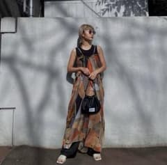 ※タグ付き【Ameri VINTAGE】2way総柄ワンピースのサムネイル