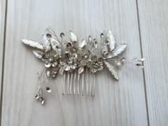 ウェディング ヘッドドレス ヘアコーム シルバーのサムネイル