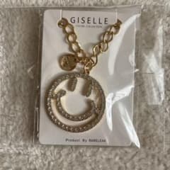 GISELLE スマイルチャームのサムネイル