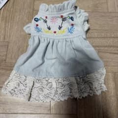 花柄刺繍デニムワンピース　犬服　XSサイズのサムネイル