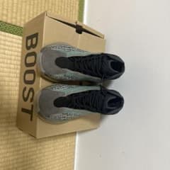 【新品】adidas YEEZY QNTM 26.5 Size 42のサムネイル