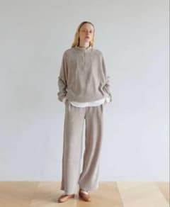 美品】searoomlynnコードベロアハーフZipトップス ベージュ - メルカリ