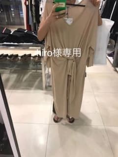 zaraワンピースのサムネイル