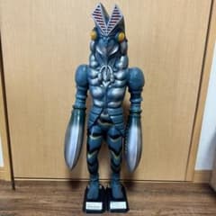バルタン星人 フィギュア台座付き 1990年 約60cm - メルカリ