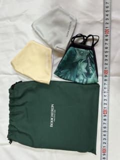ブシュロン⭐︎マスク 3点セット⭐︎巾着付き⭐︎おまけ色々のサムネイル