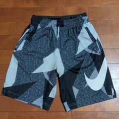 ナイキ　ハーフパンツ　Ｍのサムネイル