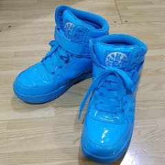 くっく様専用★Cheer チアー　エナメル スニーカー　水色のサムネイル