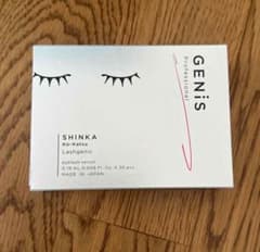 GENiS まつげ美容液のサムネイル