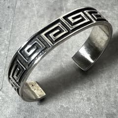 ナバホ族 Aaron Anderson作 ブレスレット　シルバー925 バングル ナバホ族 Aaron Anderson作 ブレスレット シルバー925 バングル - メルカリ