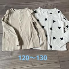 H&M 長袖カットソー 122/128 ベージュ・ハート柄のサムネイル
