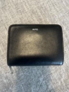 のん様専用　apc 二つ折り財布のサムネイル