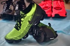 25%off NIKE ベイパーマックス 黄色/黒 ボルト28.5のサムネイル