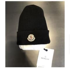 MONCLER 定番人気ニット帽 (Black)のサムネイル
