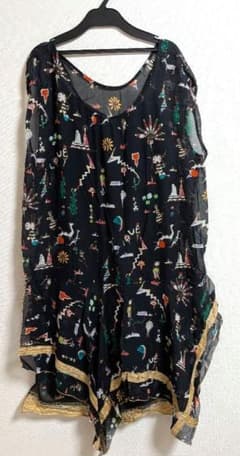 ツモリチサト　シルクカットソー ツモリチサトのシルク素材のワンピース - メルカリ