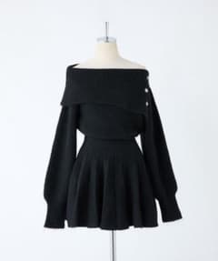 NICE CLAUP ナイスクラップ オフショルニットワンピース ブラックのサムネイル