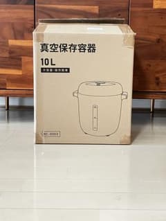 【新品・未使用】真空保存容器 真空米びつ自動真空 10Lのサムネイル