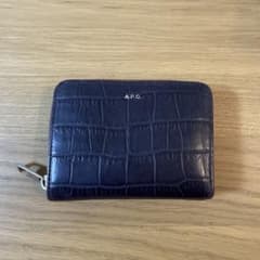 A.P.C. 二つ折り財布 クロコ型押しのサムネイル