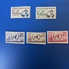 三角形切手を 一気に24種未使用です！世界各地から！レアな南マルク共和国切手も！ 南マルク共和国 切手未使用5種セット - メルカリ