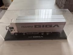 ISUZU GIGA トラック　模型のサムネイル