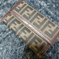 ayaka様専用ページ　FENDI財布のサムネイル