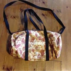 ステューシーのボディバッグのサムネイル