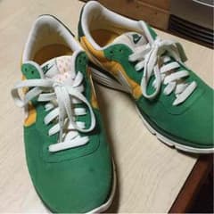 Nike スニーカーのサムネイル